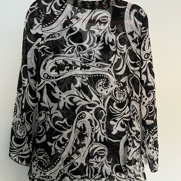 Chicos sheer beaded black and white tunic size 1 - Picture 2 of 8